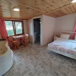 Elisa Butik 2* Adalar