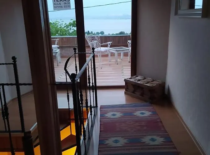 ホテル Elisa Butik アダラー