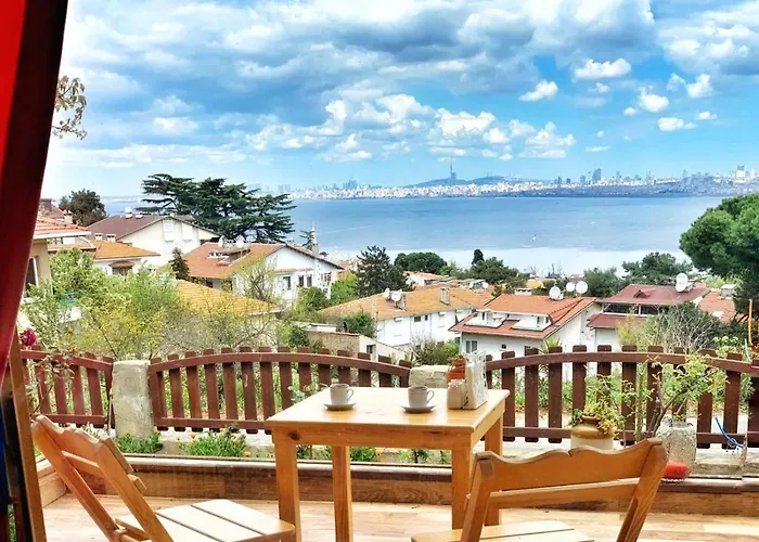 Elisa Butik 2* アダラー